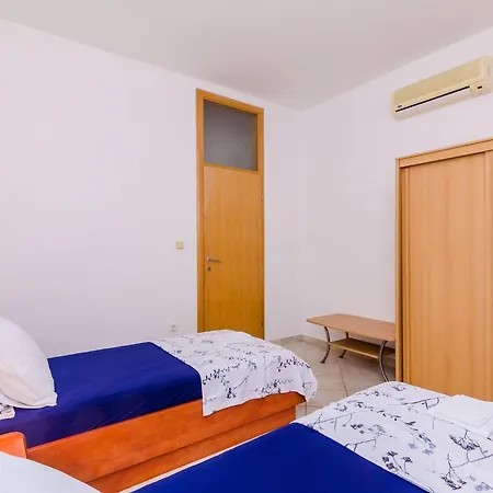 Alba- Duplex Two Bedroom With Shared Pool And Sea View * Cavtat