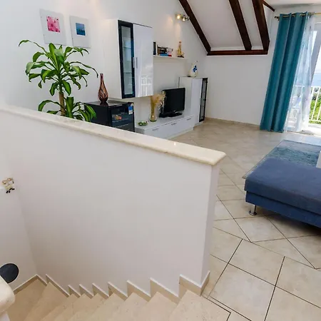 Lejlighed Alba- Duplex Two Bedroom With Shared Pool And Sea View Cavtat