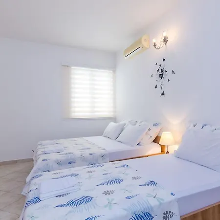 Alba- Duplex Two Bedroom With Shared Pool And Sea View * Cavtat